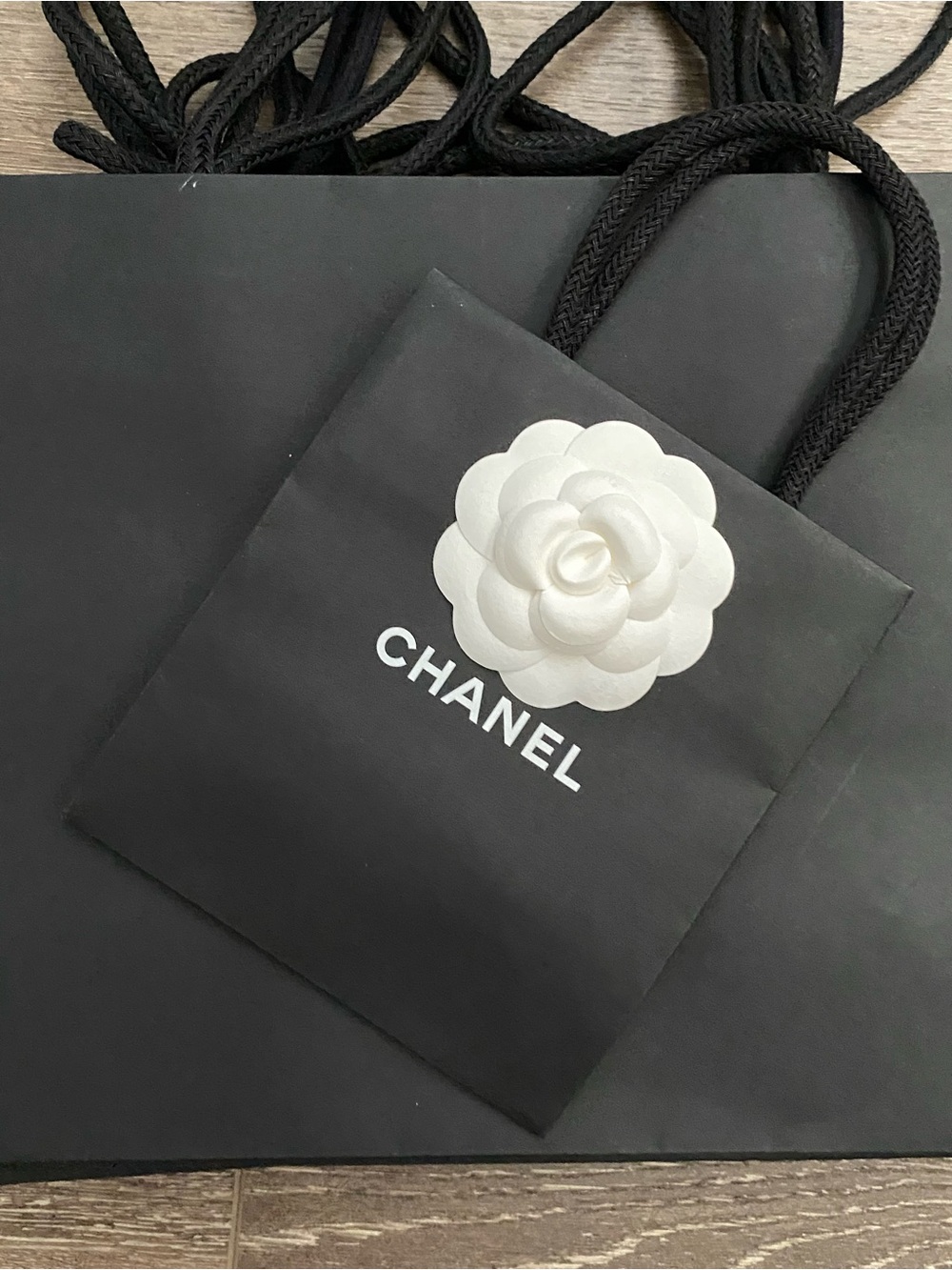 CHANEL Black Paper Shopping Bags - Picture 4 of 7